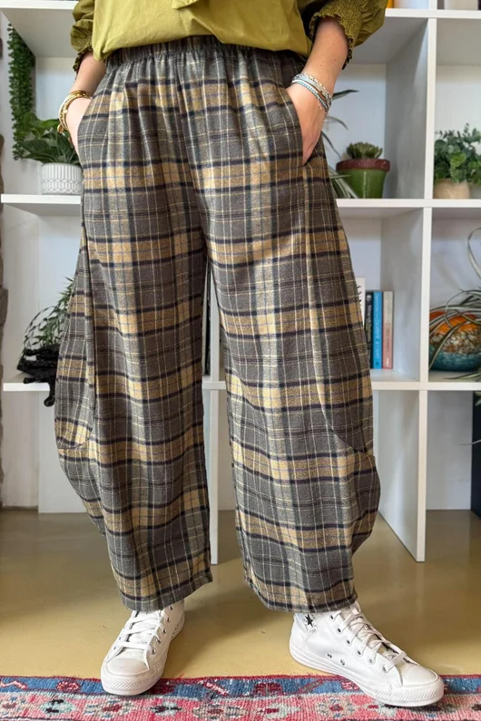 Patrick Plaid Brushed Cotton 7/8 Barrel Pant Olive